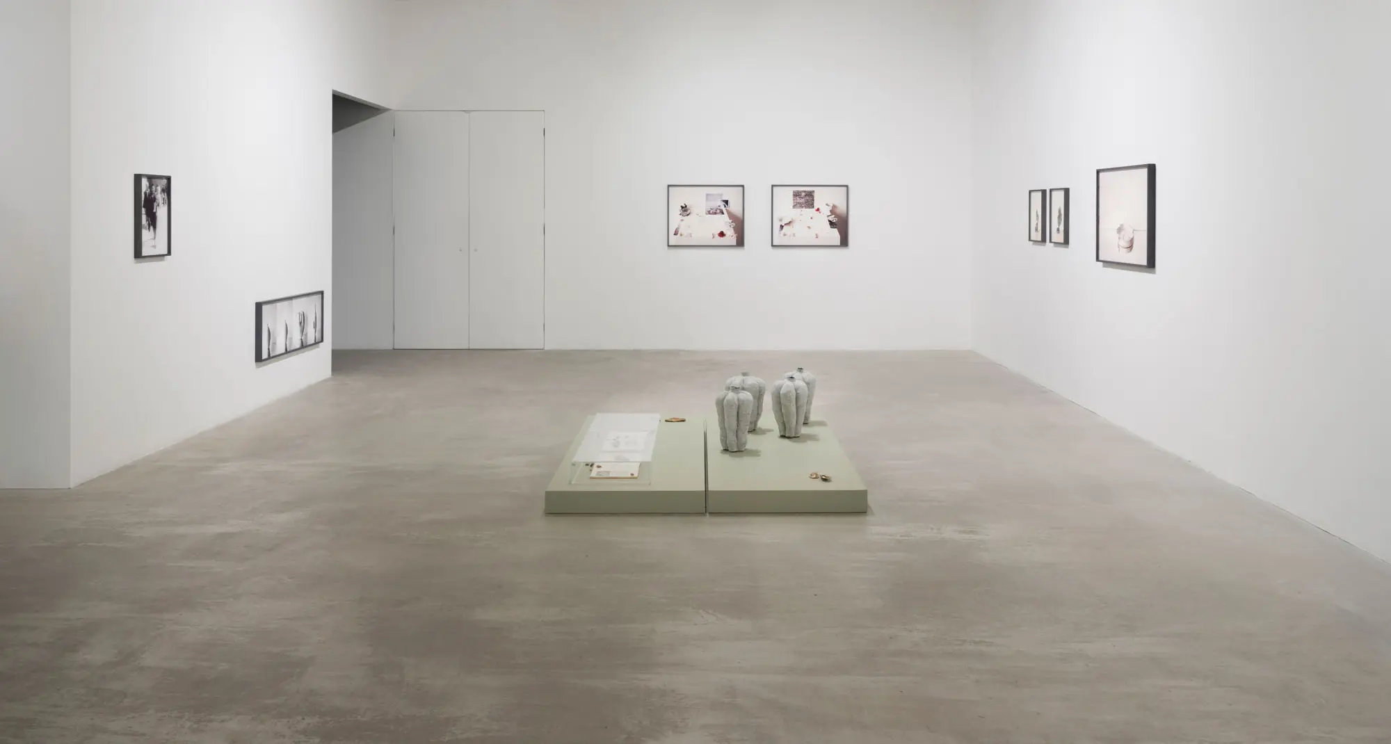 Our Dust, 2024. Vue de l’exposition, Patel Brown Toronto, printemps 2024 / exhibition view, Patel Brown Toronto, spring 2024. Documentation : Darren Rigo